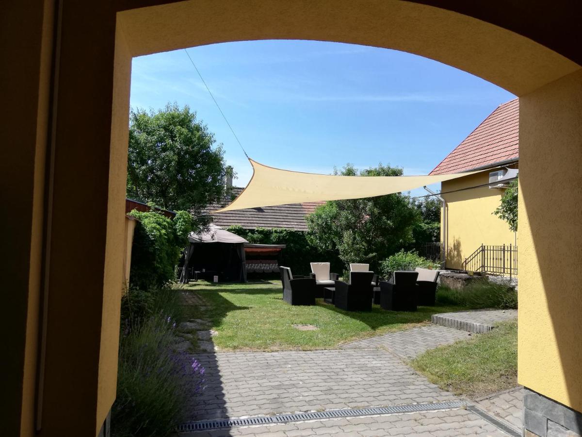 Malom-To Vendeghaz Tapolca Hotel Екстериор снимка